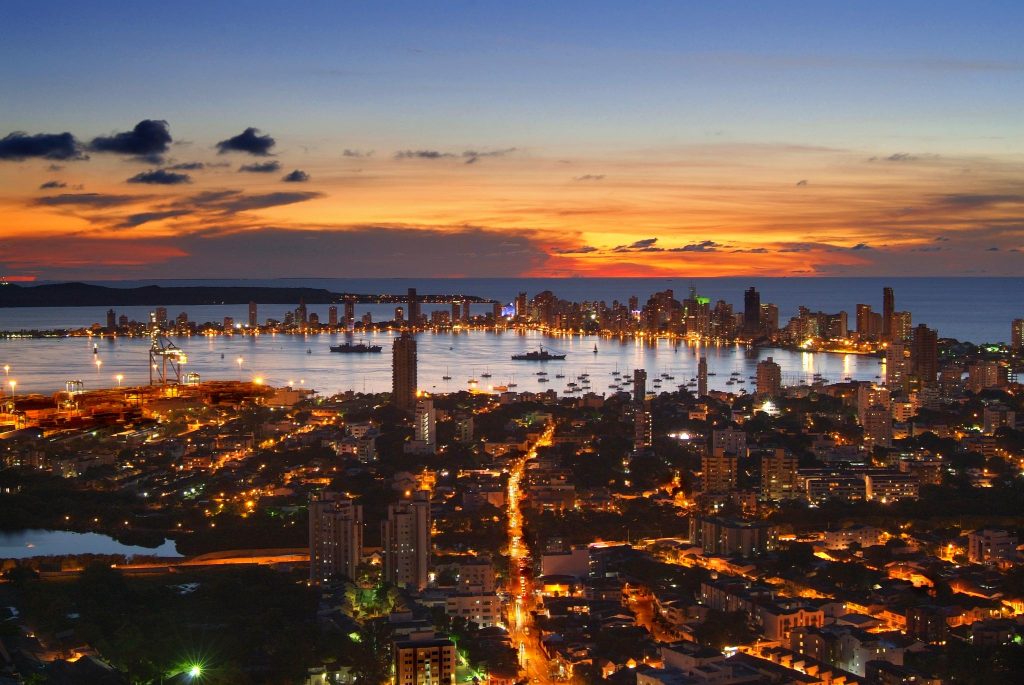 Atardecer_en_Cartagena_de_Indias_desde_La_Popa.