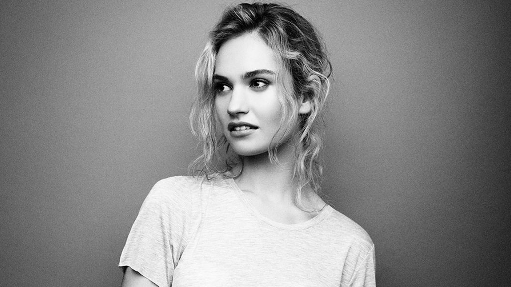 Lily-James-Black-and-White-Wallpaper