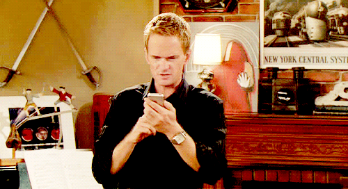 barney-texting-gif-confused-name-forgot