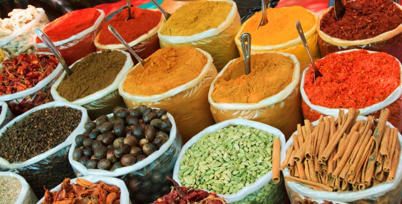 spices_at_market