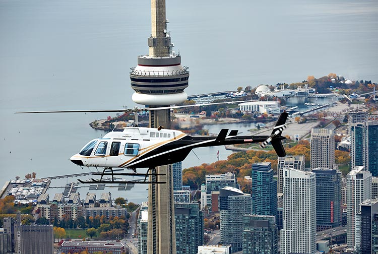 thomson-helicopter-toronto-cn-tower-lake-ontario-over-city