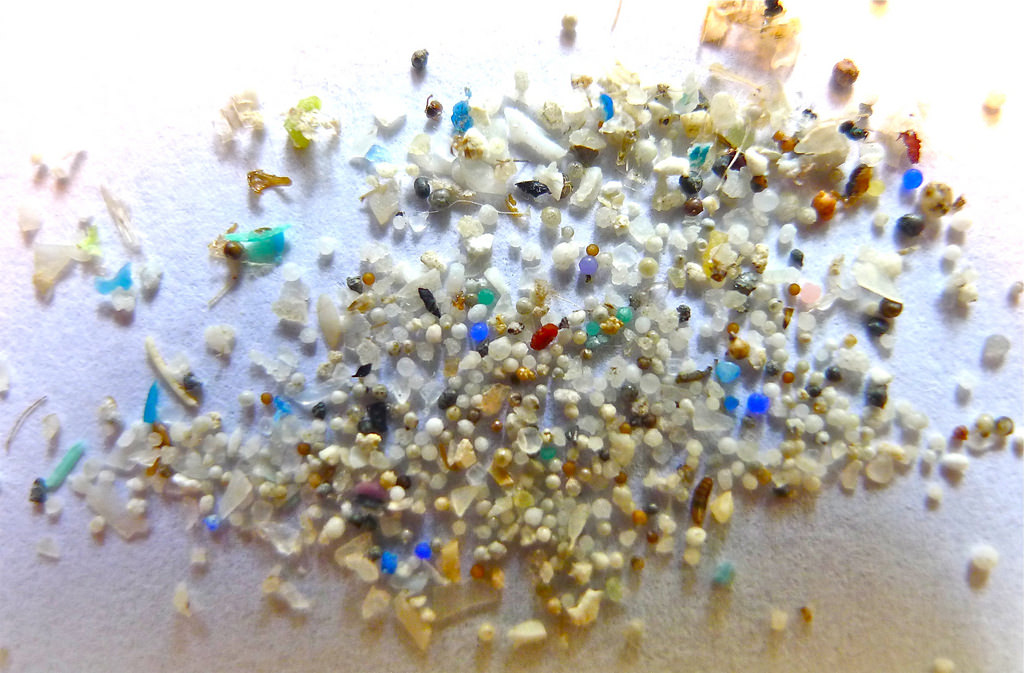 canada-will-ban-microbeads